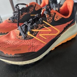 New Balance Orange and Black Trial Running Shoes Size 8.5 Wmns